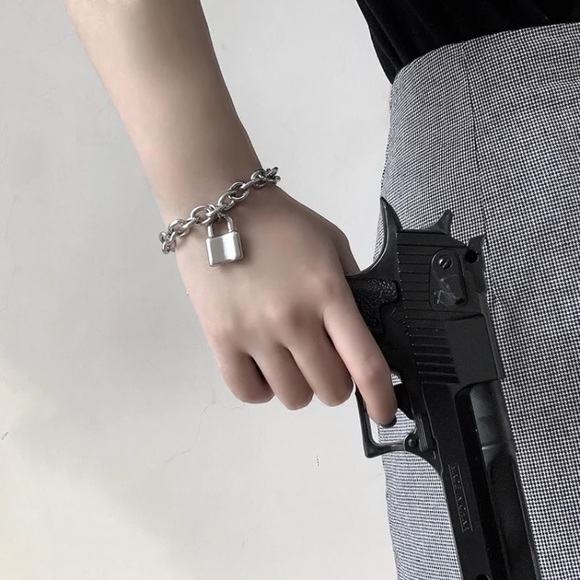 Chain padlock lock bracelet edgy - Picture 2 of 2